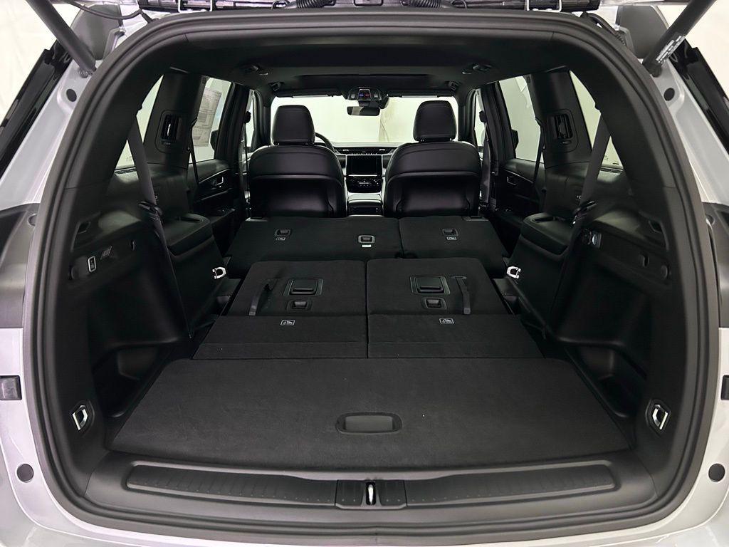 new 2025 Jeep Grand Cherokee L car, priced at $35,998