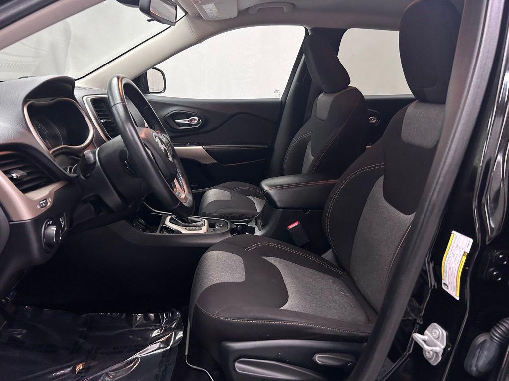 used 2017 Jeep Cherokee car, priced at $10,490