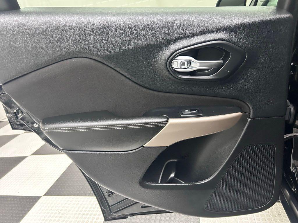 used 2017 Jeep Cherokee car, priced at $10,490