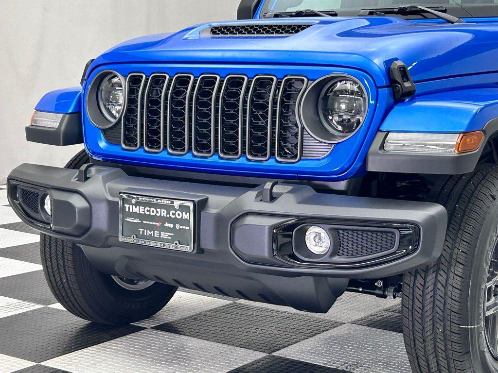new 2025 Jeep Gladiator car, priced at $38,989