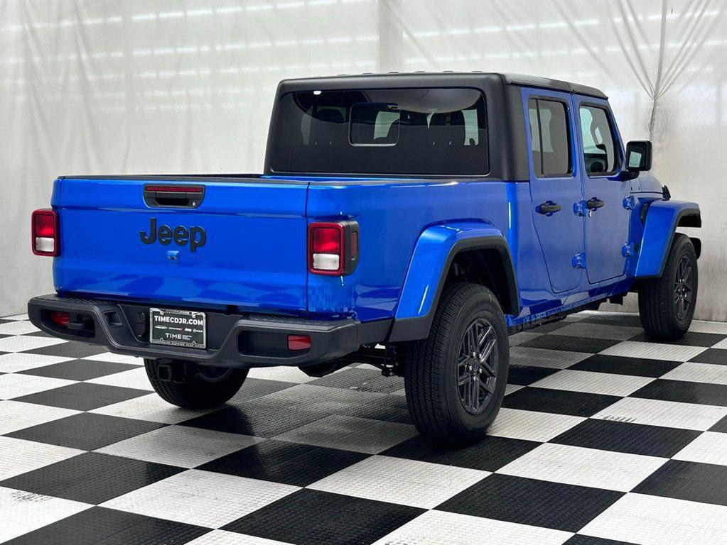 new 2025 Jeep Gladiator car, priced at $38,989