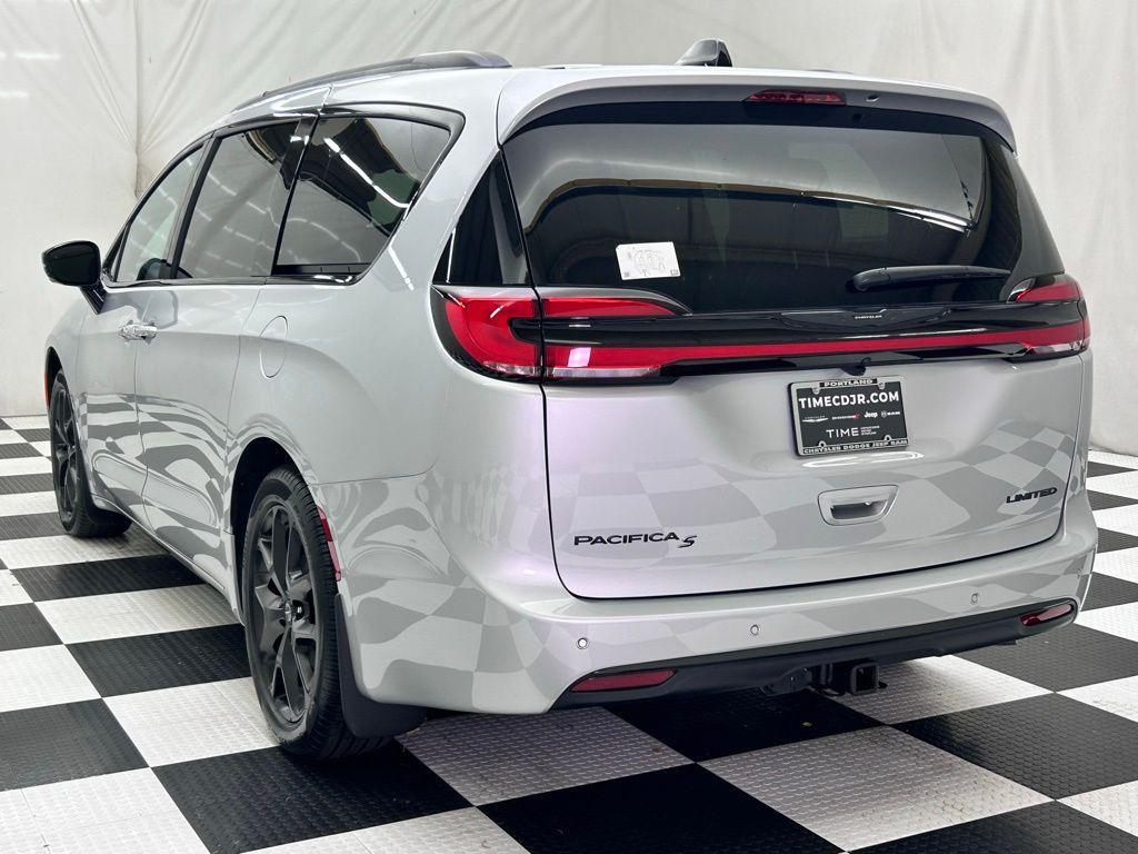 new 2026 Chrysler Pacifica car, priced at $47,304