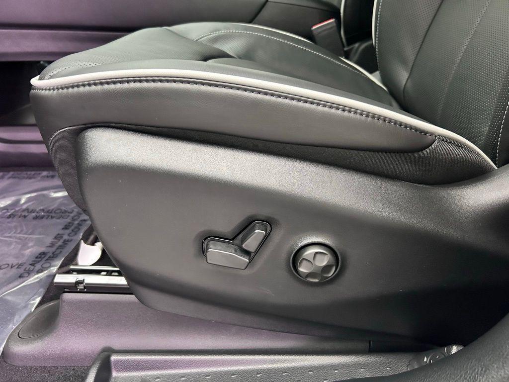 new 2026 Chrysler Pacifica car, priced at $47,304