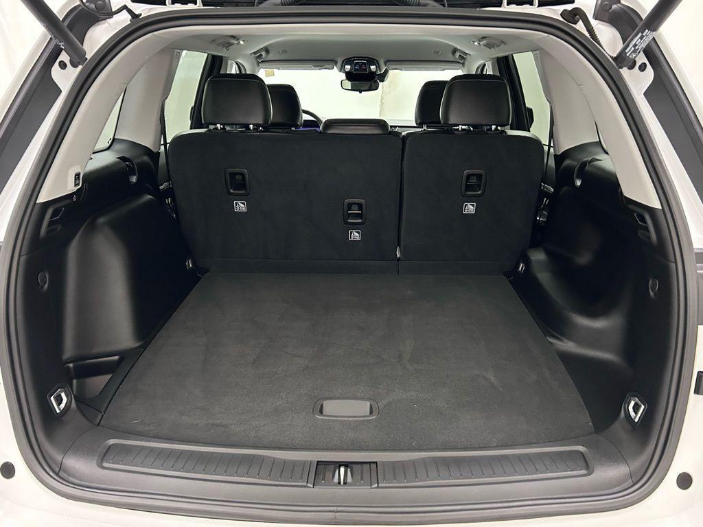 used 2023 Jeep Grand Cherokee car, priced at $32,495