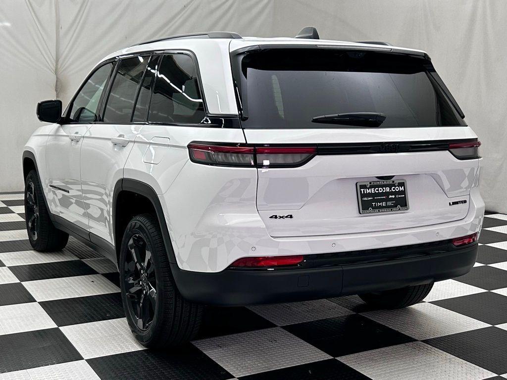 new 2025 Jeep Grand Cherokee car, priced at $45,963