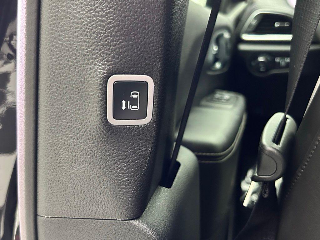 new 2026 Chrysler Pacifica car, priced at $46,858