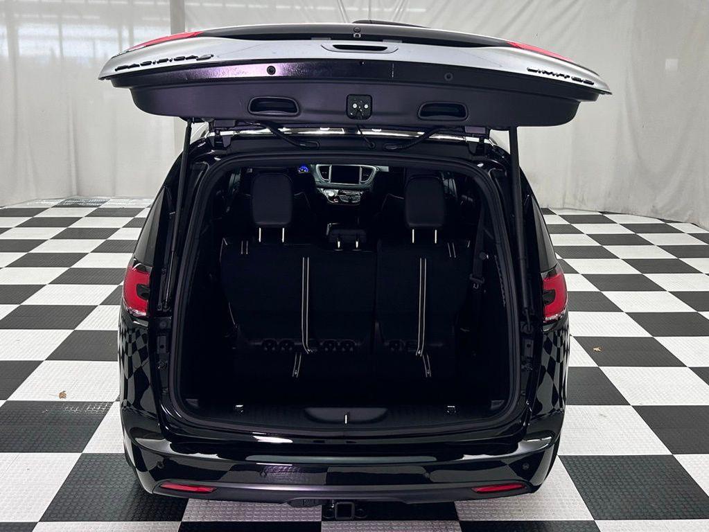 new 2026 Chrysler Pacifica car, priced at $46,858