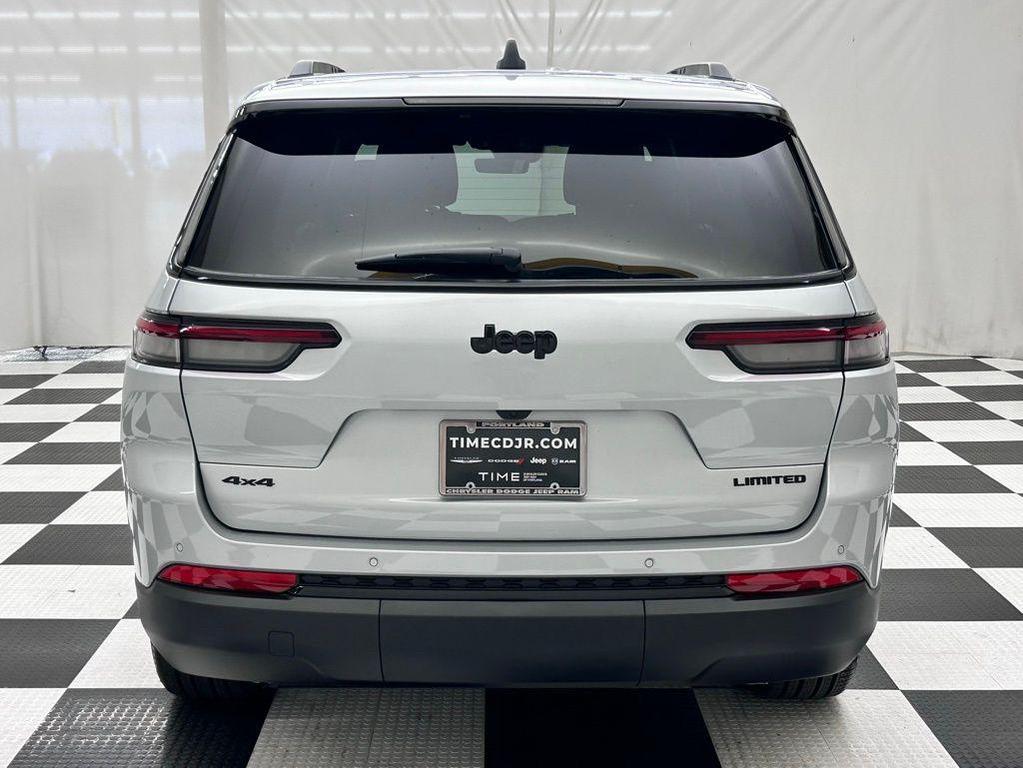 new 2025 Jeep Grand Cherokee L car, priced at $44,428