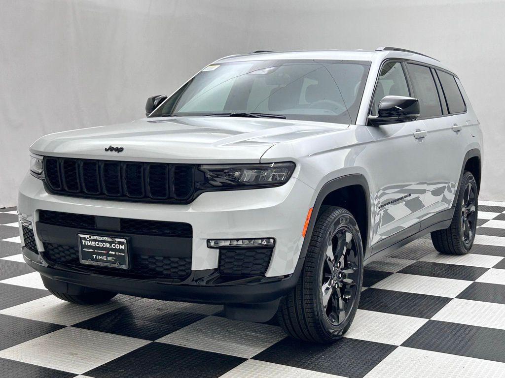 new 2025 Jeep Grand Cherokee L car, priced at $44,428