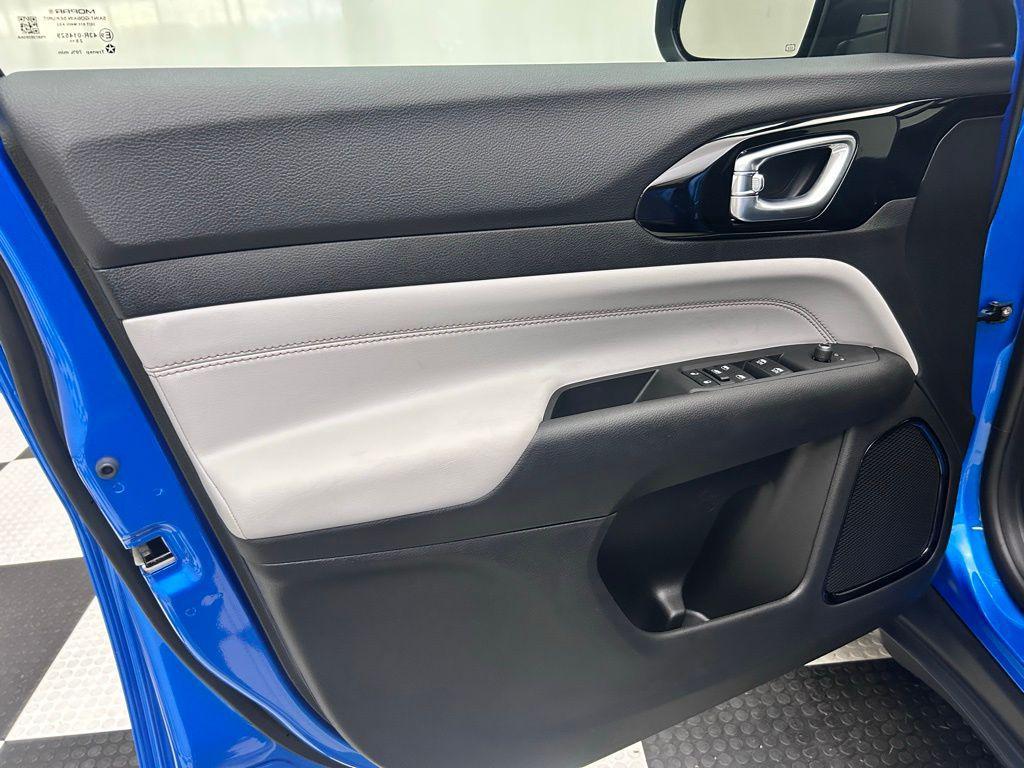 new 2026 Jeep Compass car, priced at $31,423