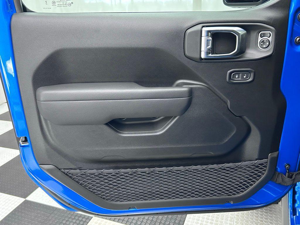 new 2025 Jeep Wrangler car, priced at $44,989