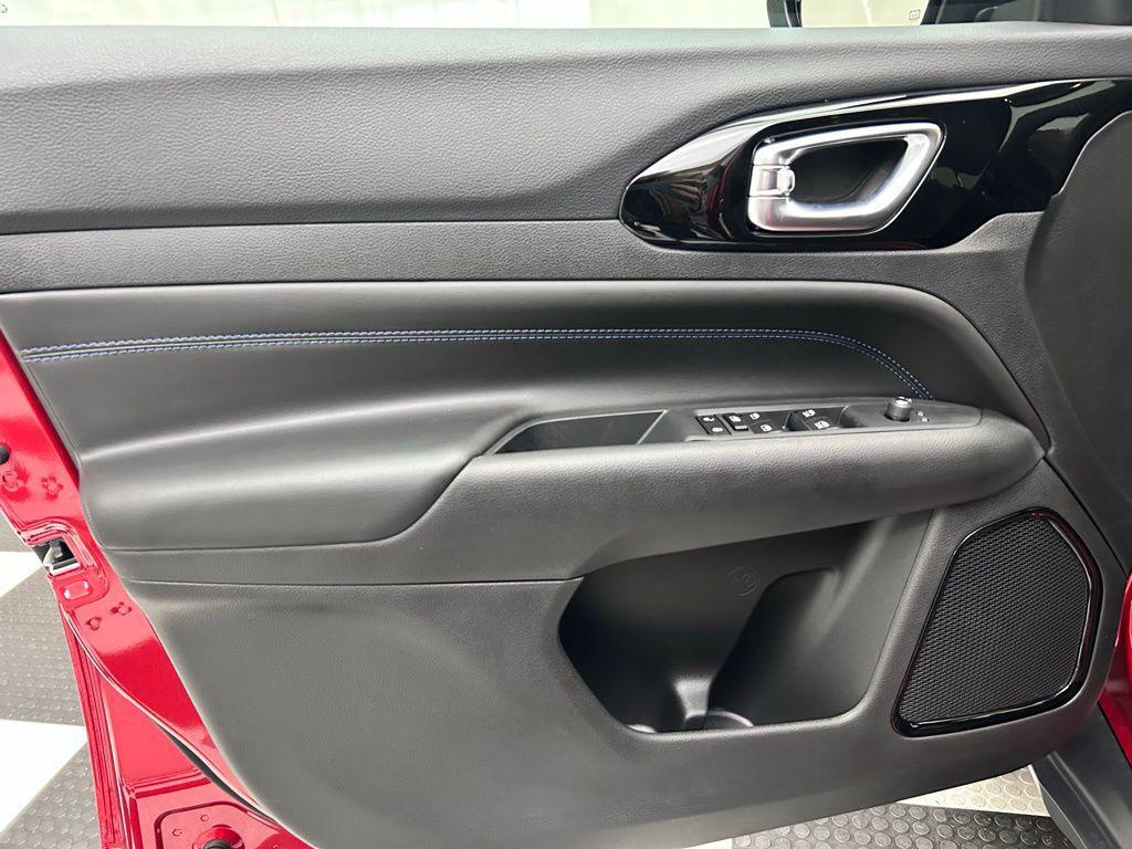 new 2026 Jeep Compass car, priced at $26,033