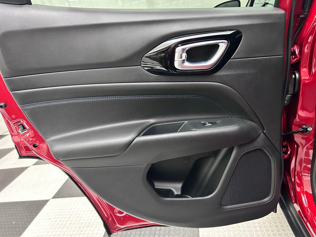 new 2026 Jeep Compass car, priced at $26,033