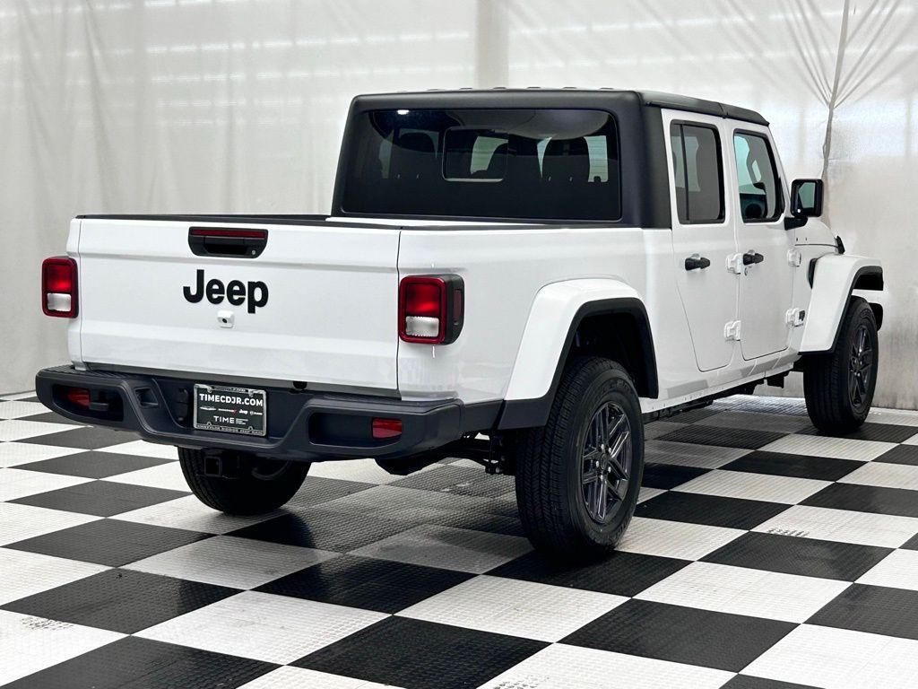 new 2025 Jeep Gladiator car, priced at $46,312