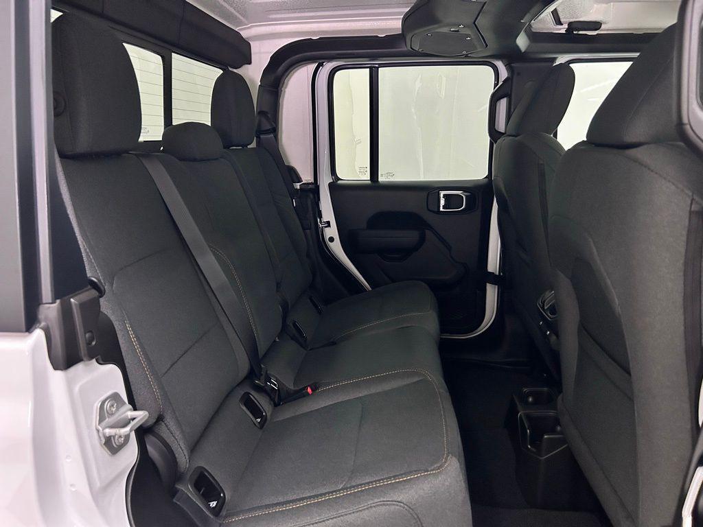 new 2025 Jeep Gladiator car, priced at $46,312