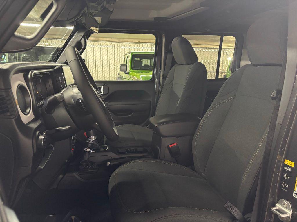 new 2026 Jeep Gladiator car, priced at $43,998