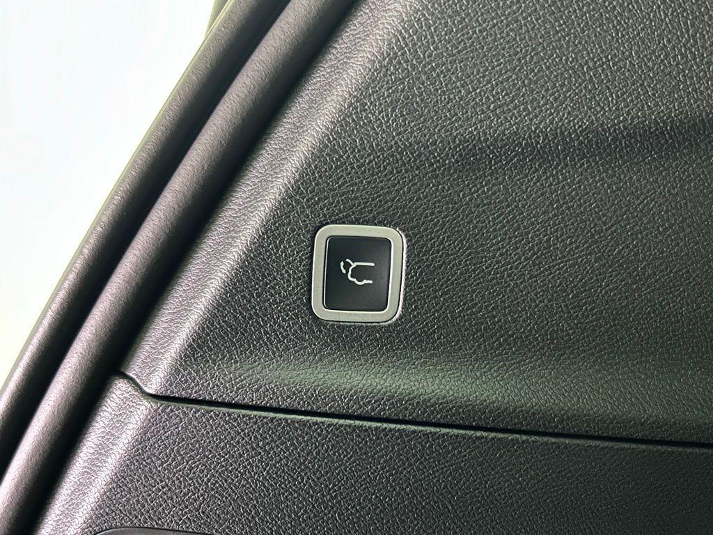 new 2026 Chrysler Pacifica car, priced at $41,448