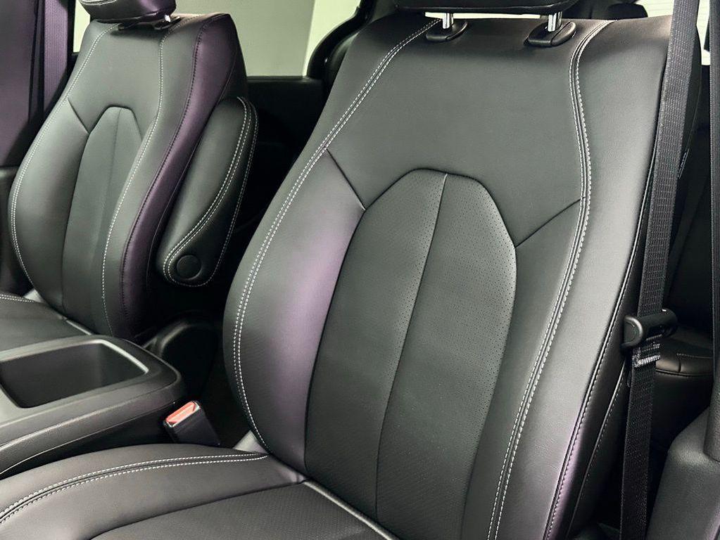 new 2026 Chrysler Pacifica car, priced at $41,448