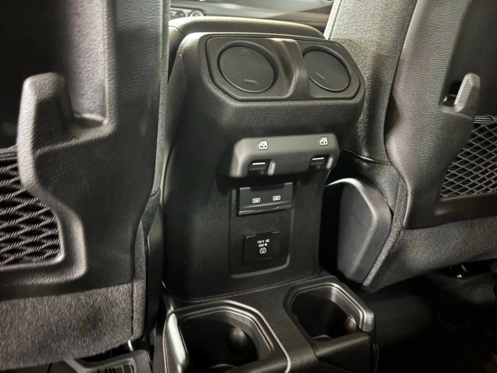 new 2025 Jeep Gladiator car, priced at $44,698