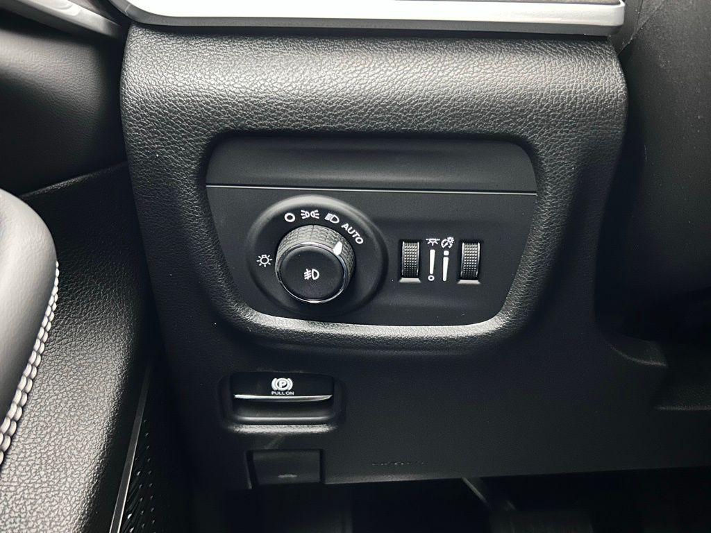 new 2026 Jeep Grand Cherokee car, priced at $46,268