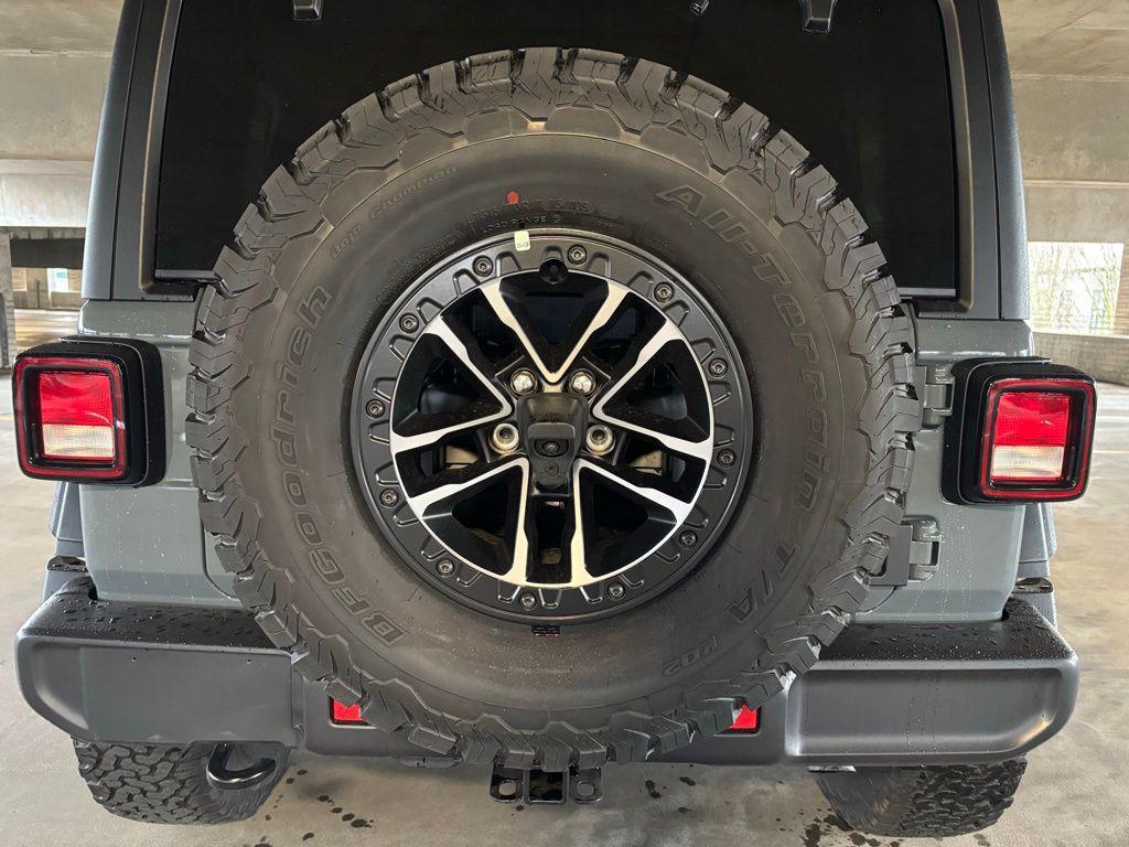 new 2025 Jeep Wrangler car, priced at $45,867