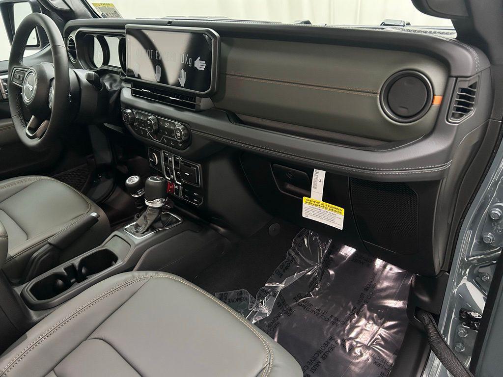 new 2026 Jeep Gladiator car, priced at $55,392