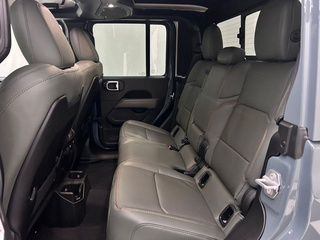 new 2026 Jeep Gladiator car, priced at $55,392