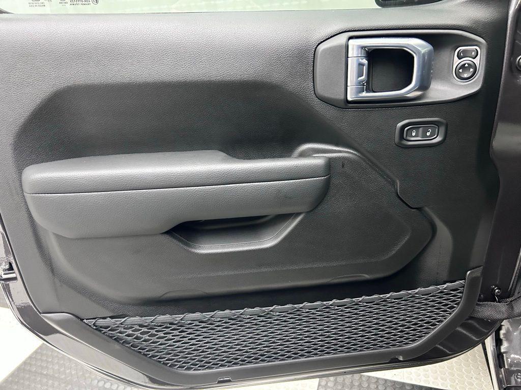 new 2026 Jeep Wrangler car, priced at $41,928