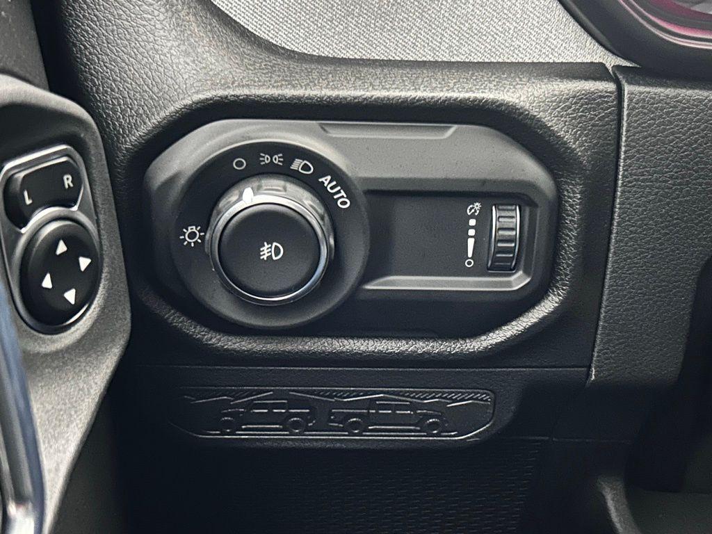 new 2026 Jeep Wrangler car, priced at $41,928