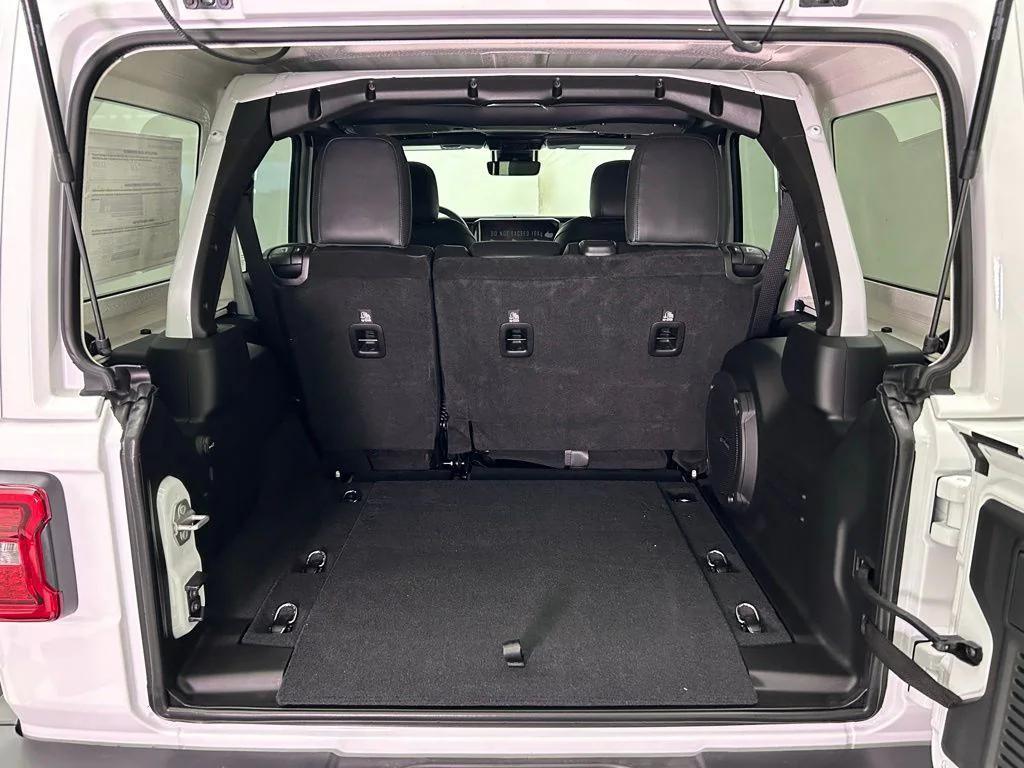 new 2025 Jeep Wrangler car, priced at $59,998