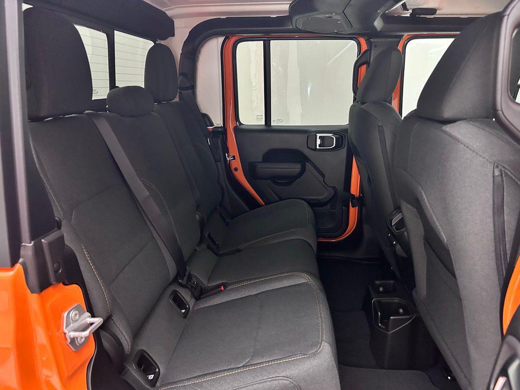 new 2025 Jeep Gladiator car, priced at $41,521