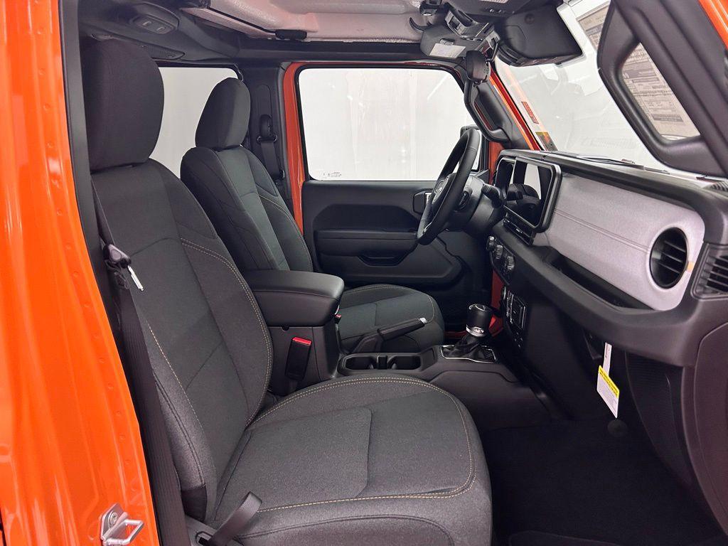 new 2025 Jeep Gladiator car, priced at $41,521