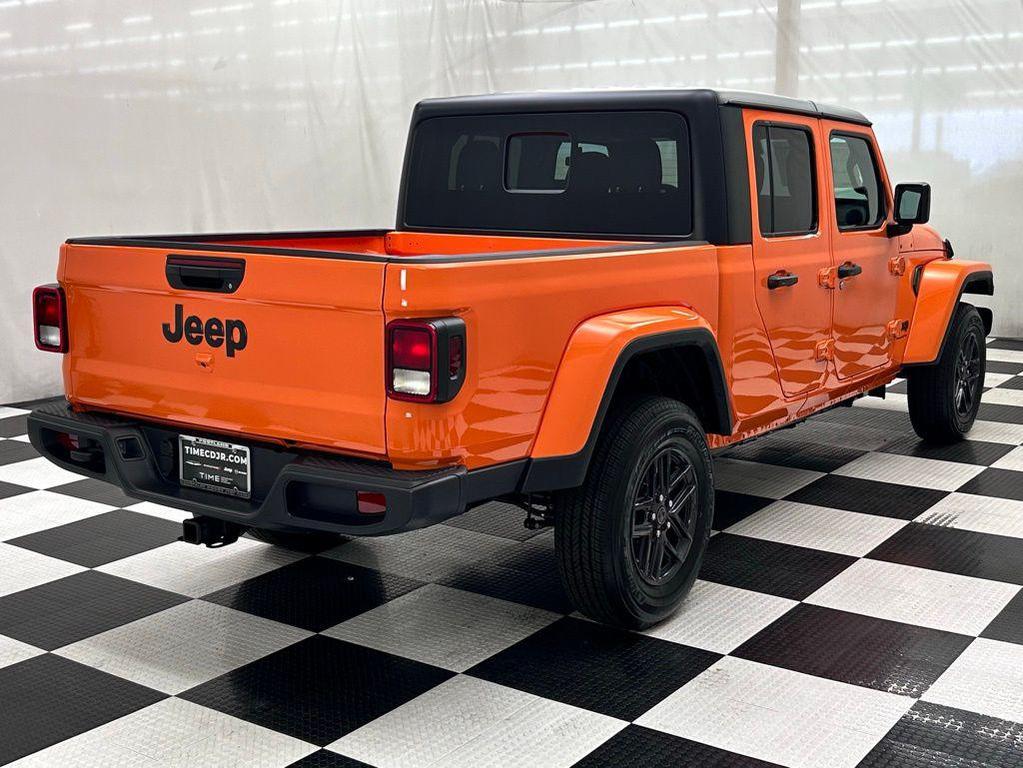 new 2025 Jeep Gladiator car, priced at $41,521