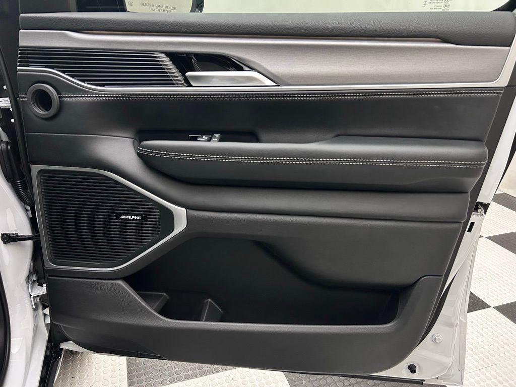 new 2026 Jeep Grand Wagoneer L car, priced at $70,335