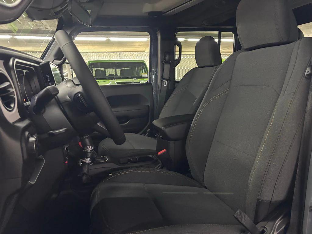 new 2026 Jeep Gladiator car, priced at $48,181