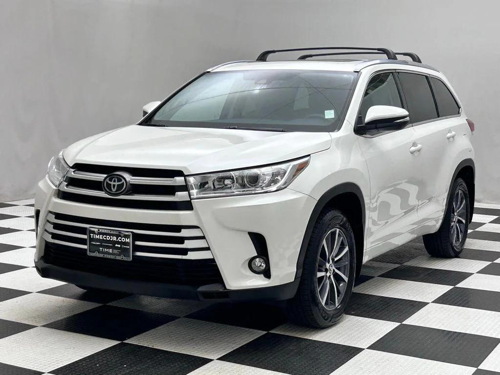 used 2017 Toyota Highlander car, priced at $26,390