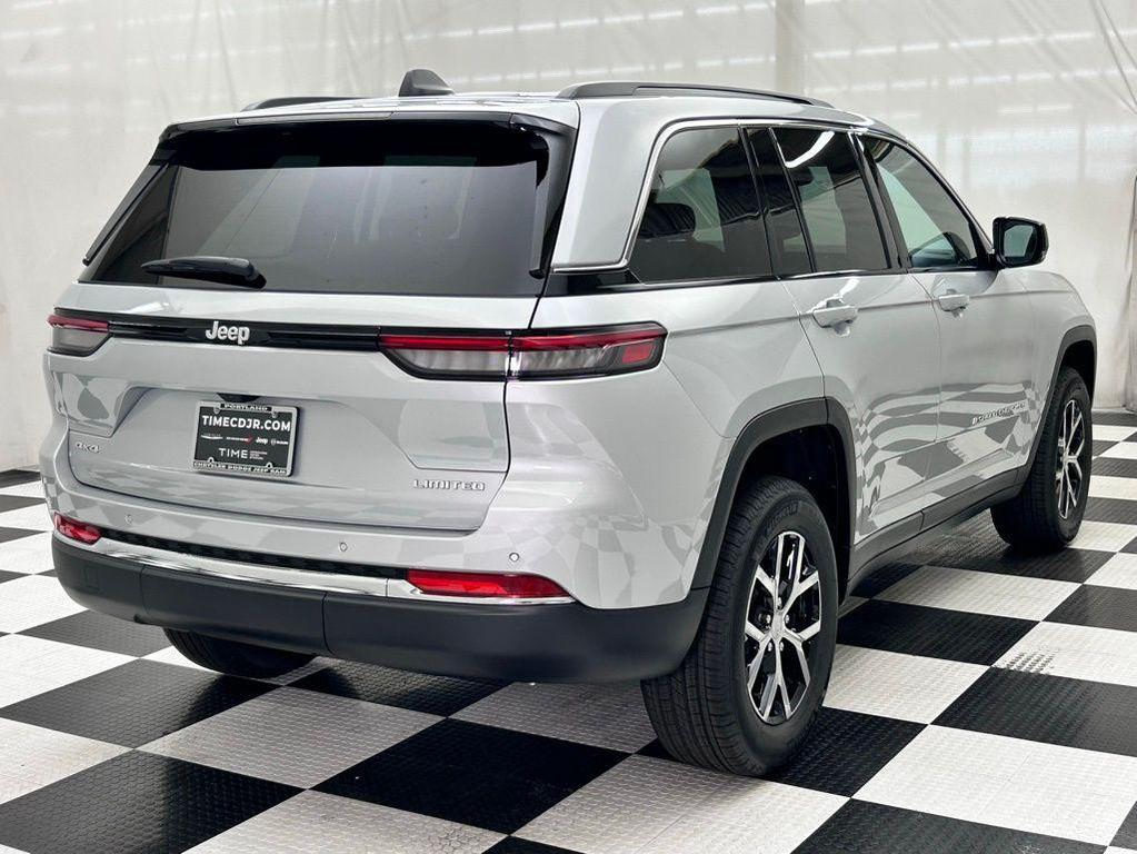 new 2025 Jeep Grand Cherokee car, priced at $38,788