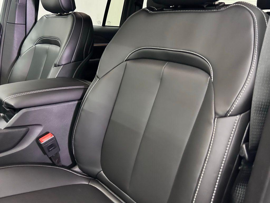 new 2025 Jeep Grand Cherokee car, priced at $38,788