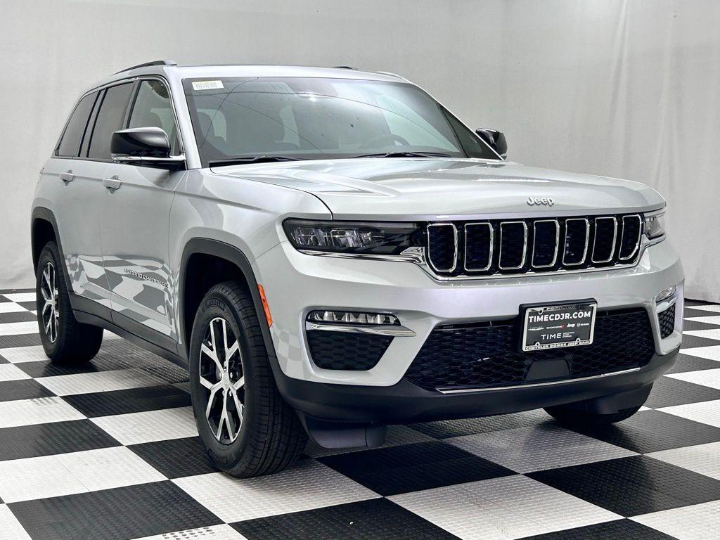 new 2025 Jeep Grand Cherokee car, priced at $38,788