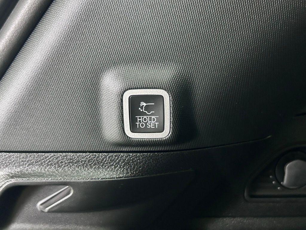 new 2025 Jeep Grand Cherokee car, priced at $38,788