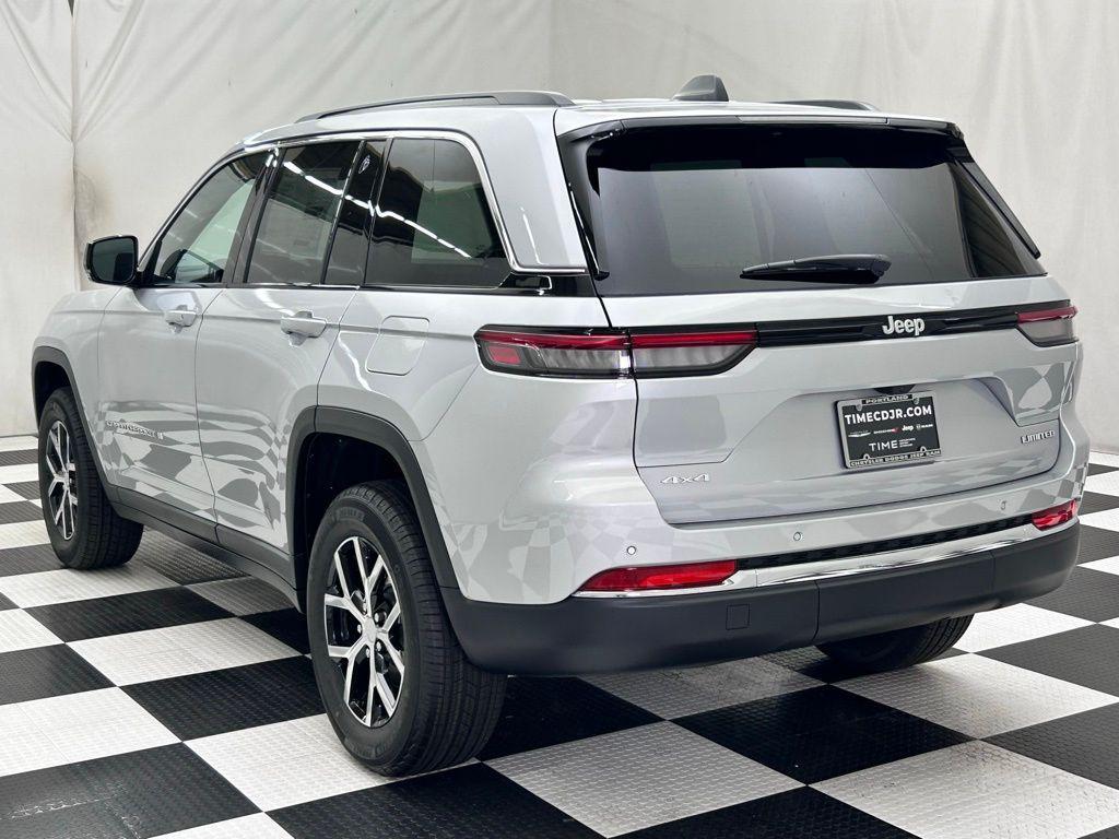 new 2025 Jeep Grand Cherokee car, priced at $38,788