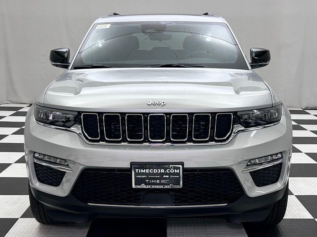 new 2025 Jeep Grand Cherokee car, priced at $38,788