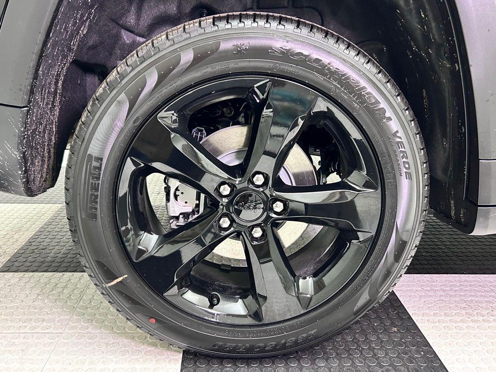 new 2025 Jeep Grand Cherokee car, priced at $46,866