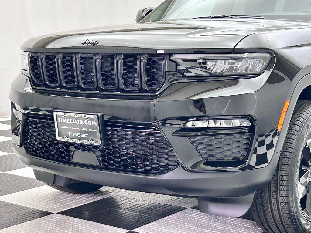 new 2025 Jeep Grand Cherokee car, priced at $46,866