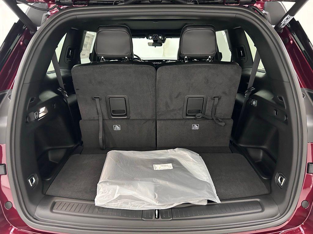 new 2025 Jeep Grand Cherokee L car, priced at $48,034