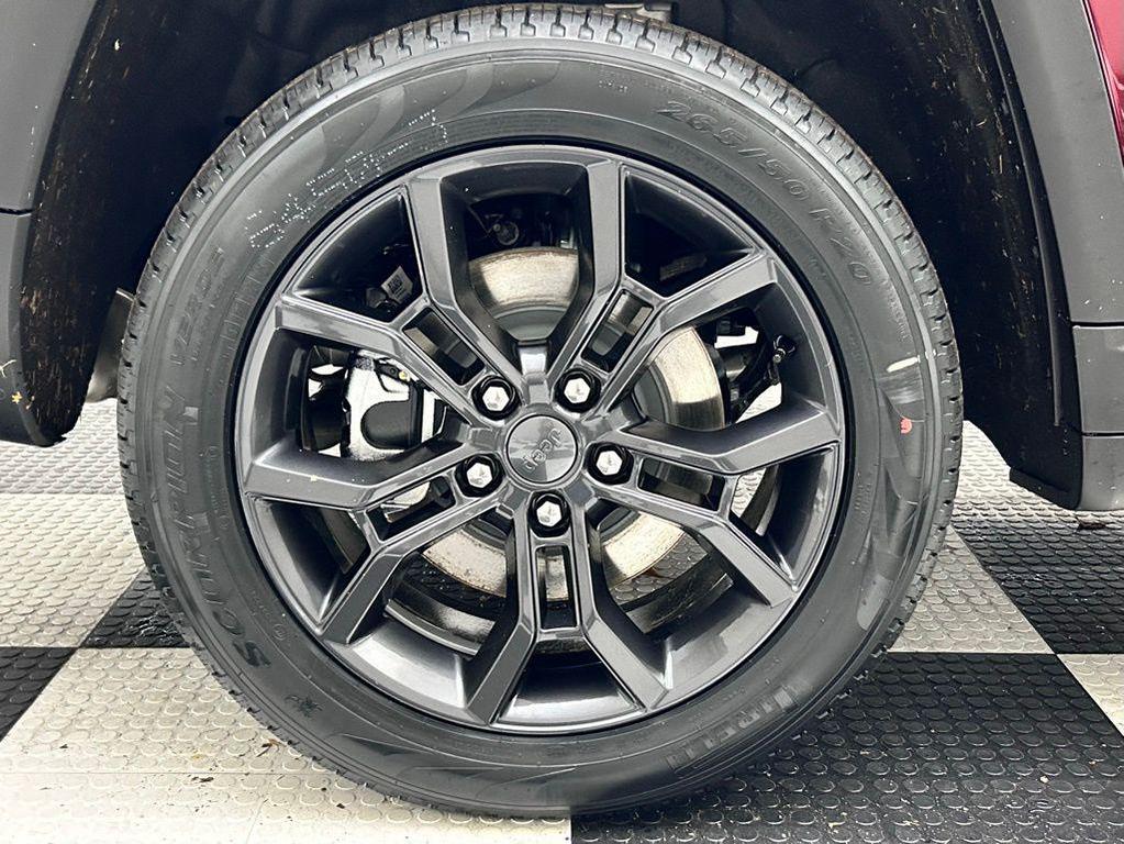 new 2025 Jeep Grand Cherokee L car, priced at $48,034