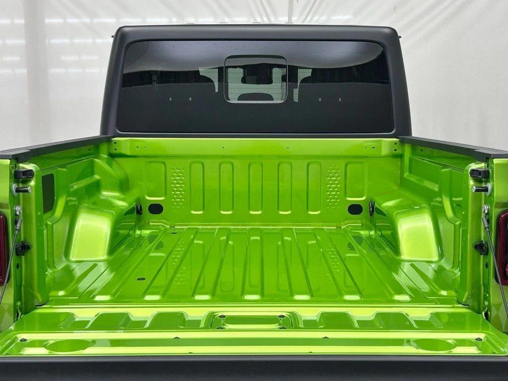 new 2025 Jeep Gladiator car, priced at $42,511