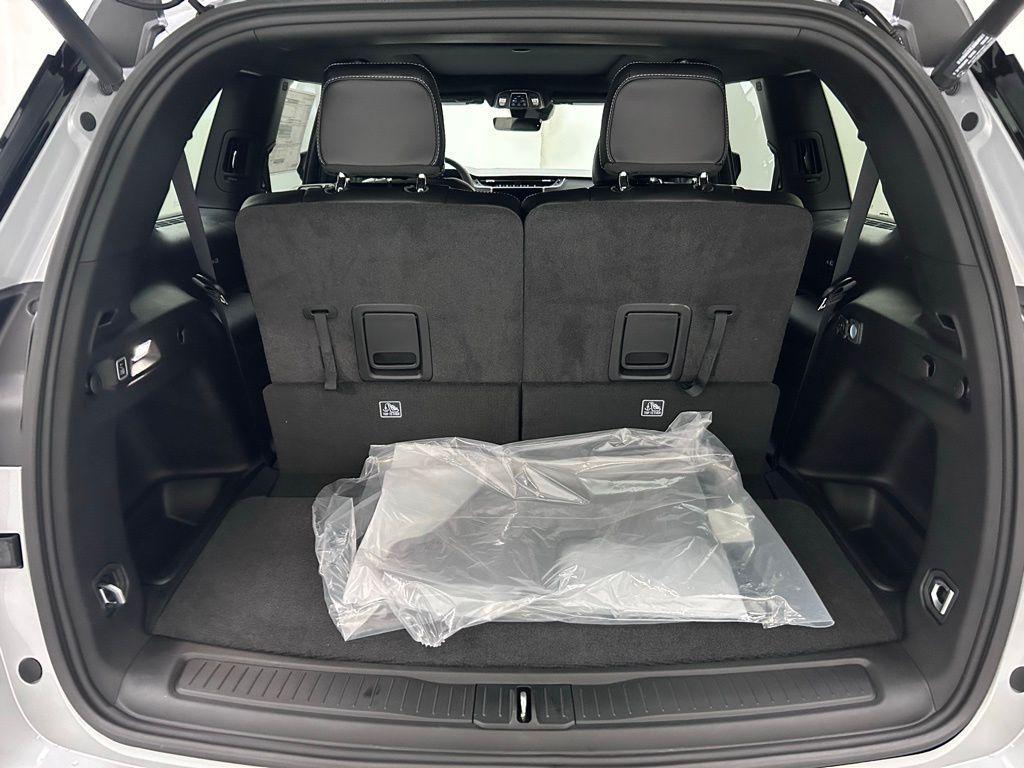 new 2025 Jeep Grand Cherokee L car, priced at $44,944