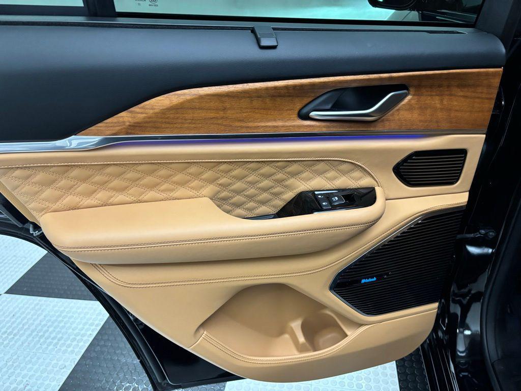 used 2023 Jeep Grand Cherokee car, priced at $41,847