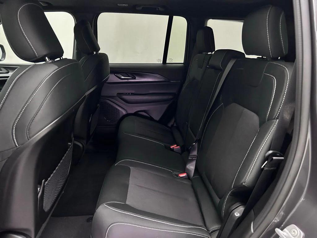 new 2025 Jeep Grand Cherokee car, priced at $29,884